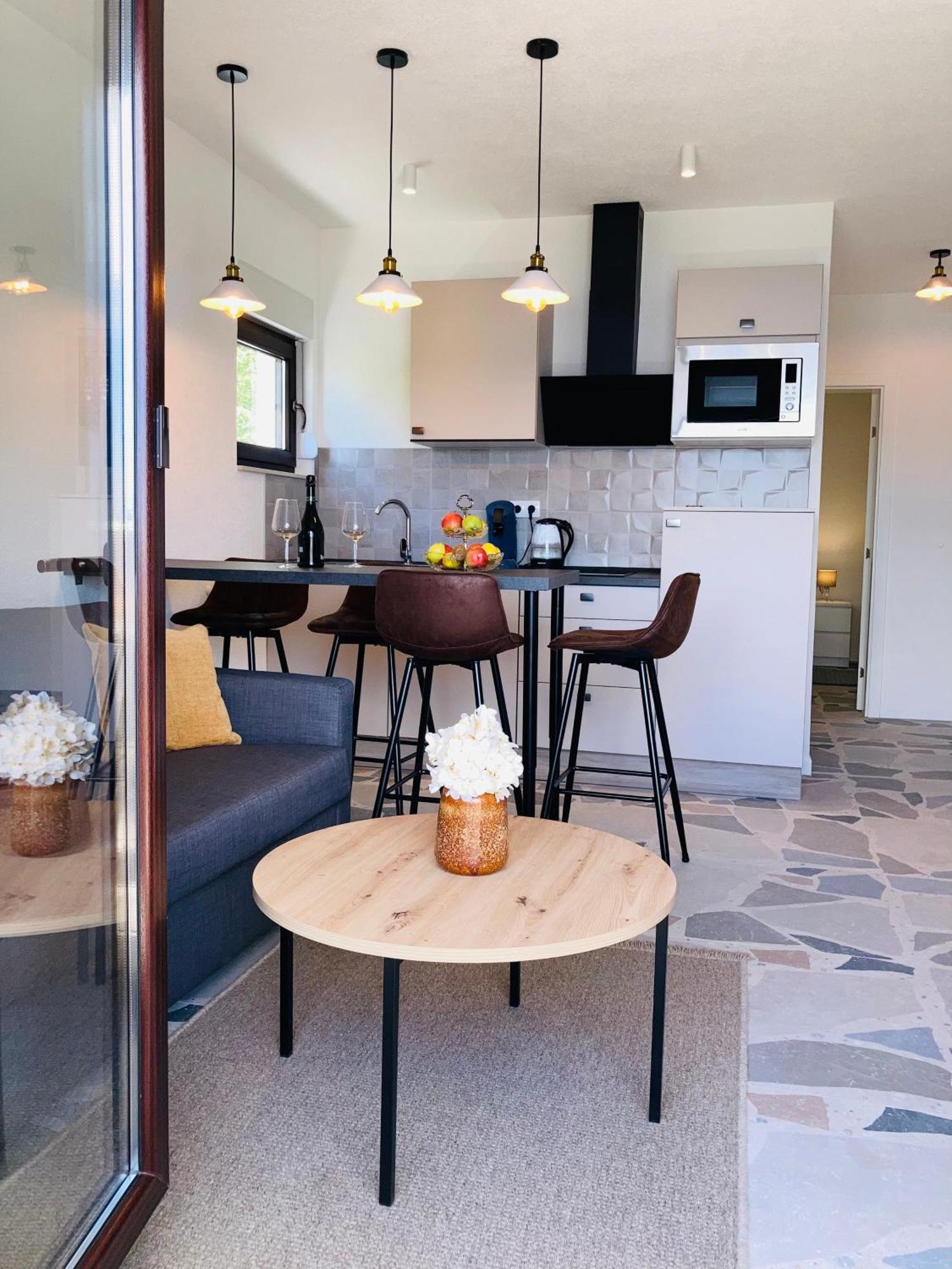 Emmi Apartments Marusici  外观 照片